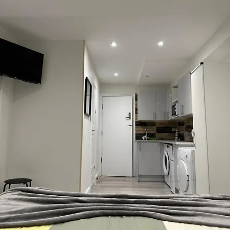 Guest&Rest Ealing 1 Apartment Exterior photo